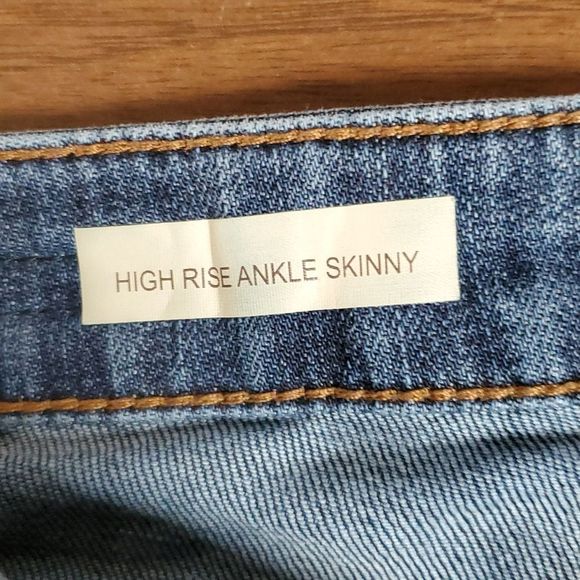 Kut from the Kloth High Rise Visible Button Fly Raw Hem Ankle Skinny Jeans 2 - Picture 9 of 14